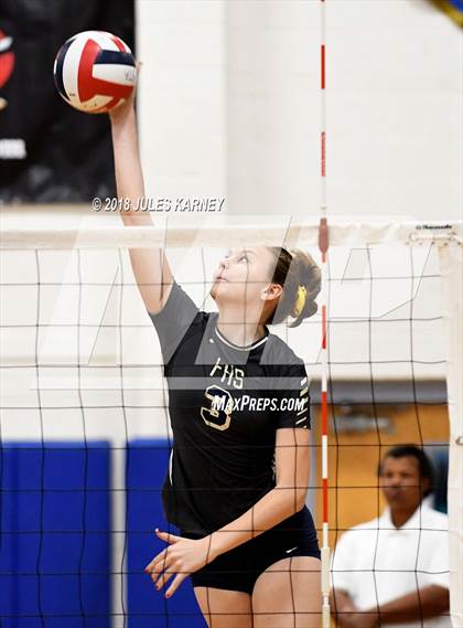 Thumbnail 3 in Foothill vs Sierra Vista photogallery.