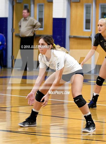 Thumbnail 3 in Foothill vs Sierra Vista photogallery.