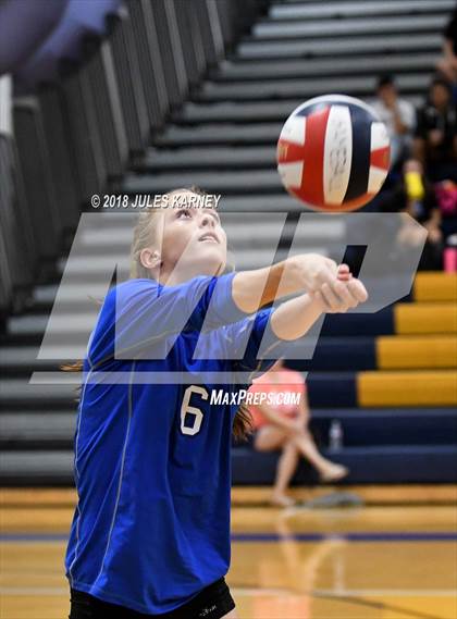 Thumbnail 2 in Foothill vs Sierra Vista photogallery.