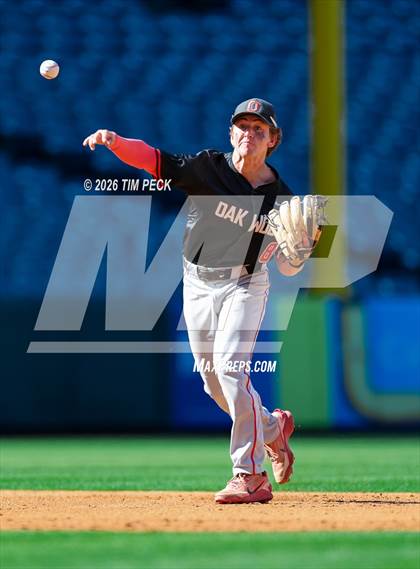 Thumbnail 3 in Hoover vs. Oakwood photogallery.
