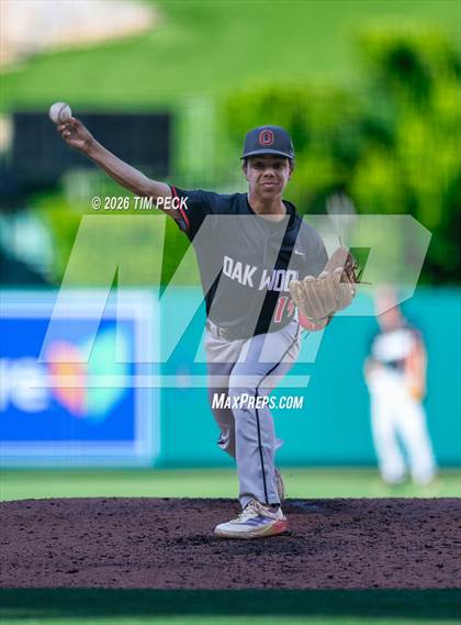 Thumbnail 3 in Hoover vs. Oakwood photogallery.