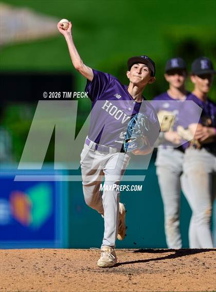 Thumbnail 1 in Hoover vs. Oakwood photogallery.