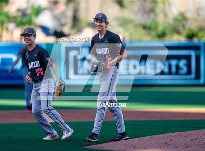 Thumbnail 2 in Hoover vs. Oakwood photogallery.