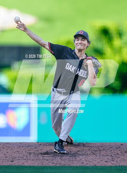Thumbnail 3 in Hoover vs. Oakwood photogallery.
