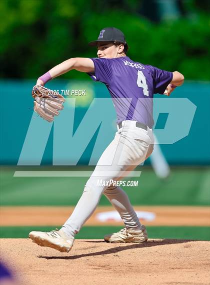 Thumbnail 2 in Hoover vs. Oakwood photogallery.