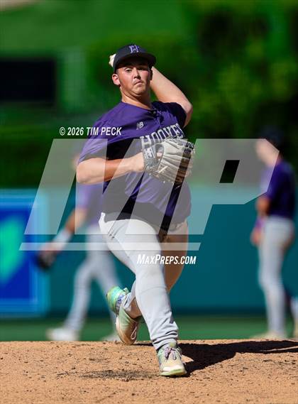 Thumbnail 3 in Hoover vs. Oakwood photogallery.