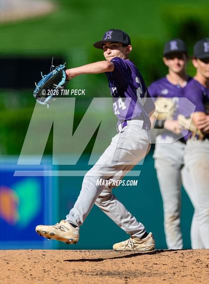 Thumbnail 3 in Hoover vs. Oakwood photogallery.
