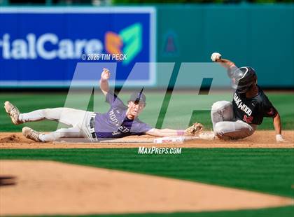 Thumbnail 3 in Hoover vs. Oakwood photogallery.