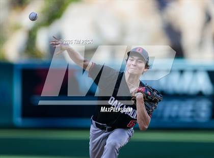 Thumbnail 2 in Hoover vs. Oakwood photogallery.