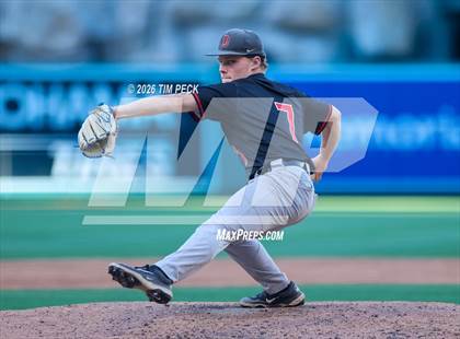 Thumbnail 2 in Hoover vs. Oakwood photogallery.