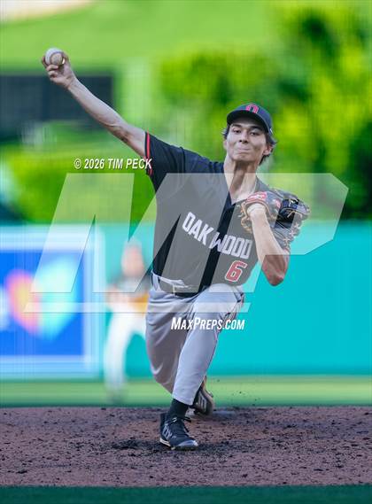 Thumbnail 3 in Hoover vs. Oakwood photogallery.