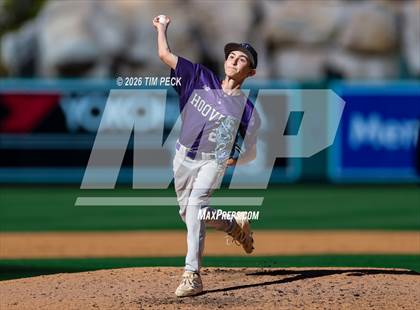 Thumbnail 3 in Hoover vs. Oakwood photogallery.