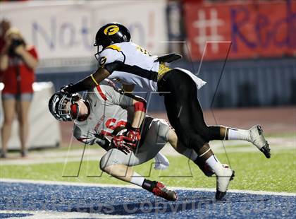 Thumbnail 3 in Boyd vs Garland photogallery.