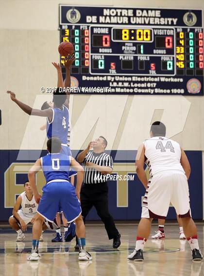Thumbnail 3 in St. Francis vs. Woodside Priory (CIF CCS Division 5 Final) photogallery.