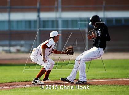 Thumbnail 3 in Riverside vs. Desert Christian (Panther Invitational) photogallery.