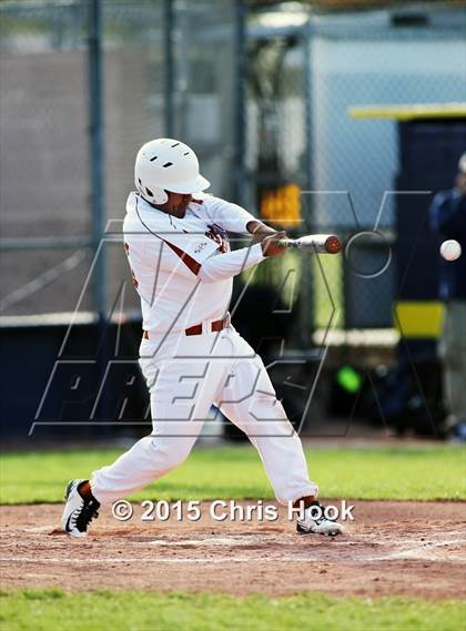 Thumbnail 1 in Riverside vs. Desert Christian (Panther Invitational) photogallery.