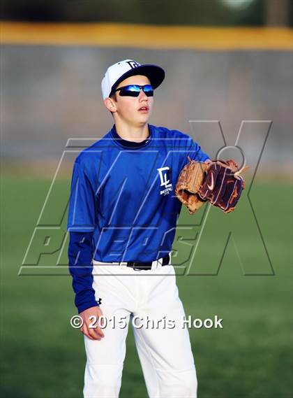 Thumbnail 3 in Riverside vs. Desert Christian (Panther Invitational) photogallery.