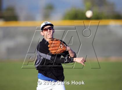 Thumbnail 2 in Riverside vs. Desert Christian (Panther Invitational) photogallery.