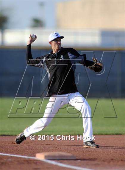 Thumbnail 2 in Riverside vs. Desert Christian (Panther Invitational) photogallery.