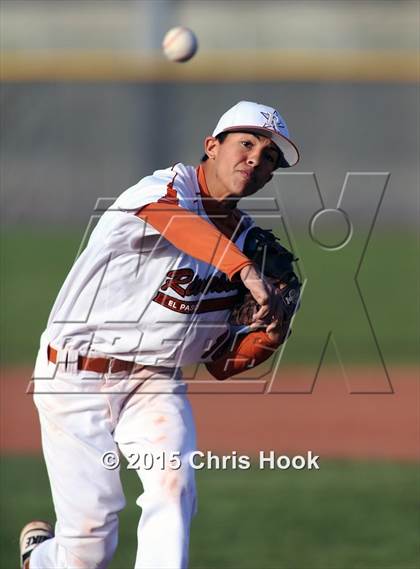 Thumbnail 3 in Riverside vs. Desert Christian (Panther Invitational) photogallery.
