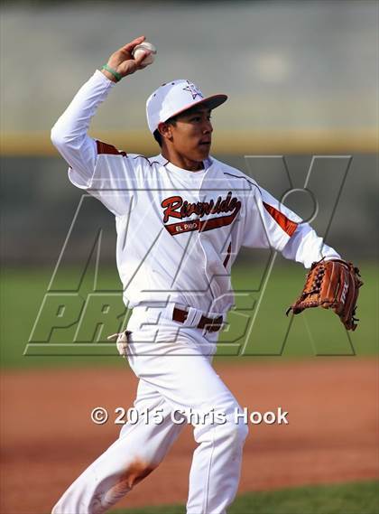 Thumbnail 2 in Riverside vs. Desert Christian (Panther Invitational) photogallery.