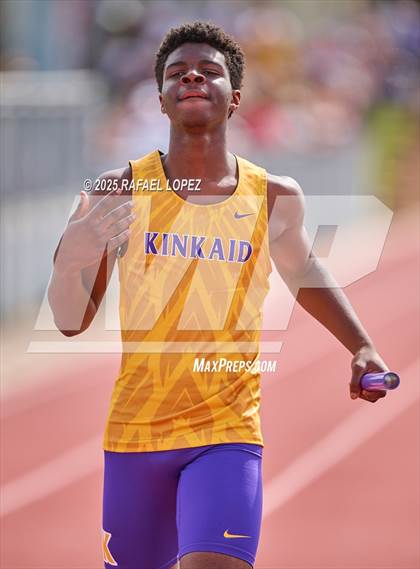 Thumbnail 2 in Rosehill Eagle Relays (4x200M) photogallery.