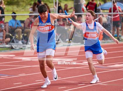 Thumbnail 1 in Rosehill Eagle Relays (4x200M) photogallery.