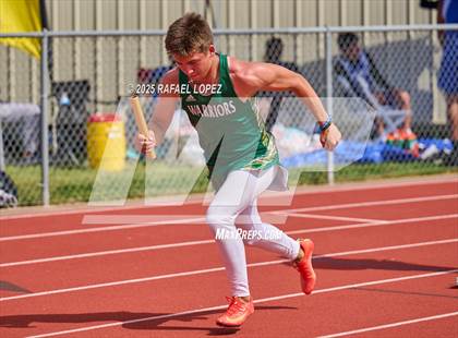 Thumbnail 3 in Rosehill Eagle Relays (4x200M) photogallery.