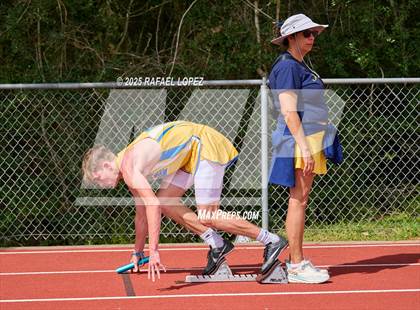 Thumbnail 2 in Rosehill Eagle Relays (4x200M) photogallery.