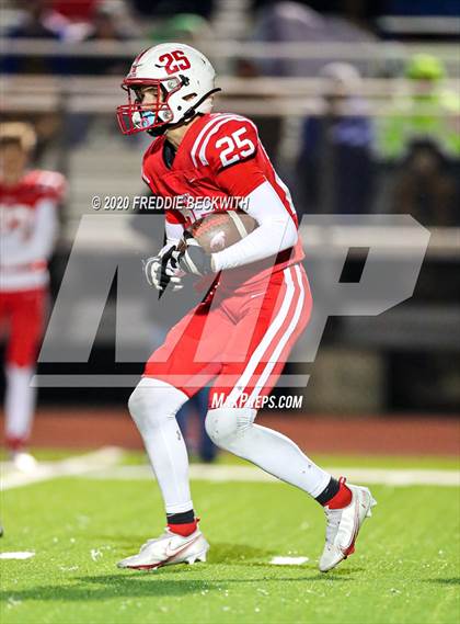 Thumbnail 3 in Muenster vs. Windthorst (UIL 2A D2 Regional Final) photogallery.