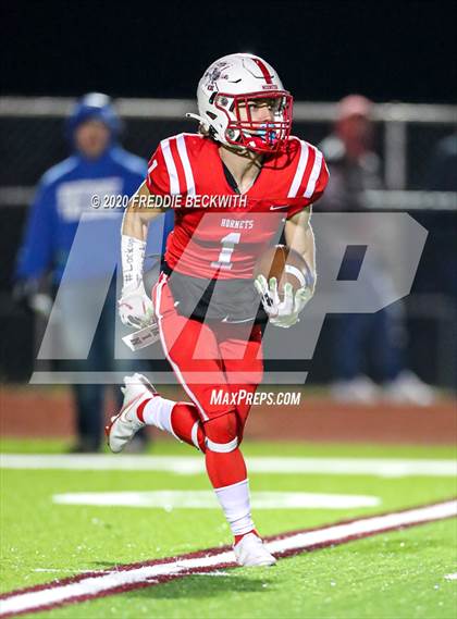 Thumbnail 2 in Muenster vs. Windthorst (UIL 2A D2 Regional Final) photogallery.