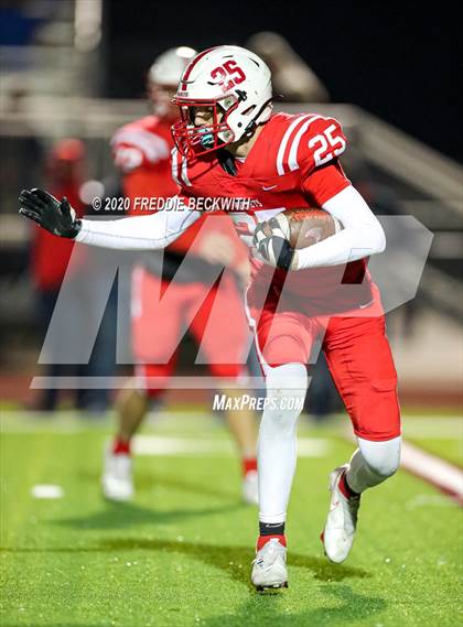 Thumbnail 2 in Muenster vs. Windthorst (UIL 2A D2 Regional Final) photogallery.