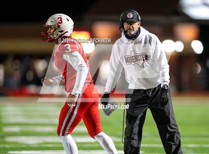Thumbnail 3 in Muenster vs. Windthorst (UIL 2A D2 Regional Final) photogallery.