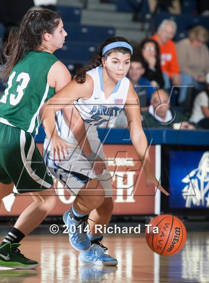 Thumbnail 3 in Freehold Township vs Colts Neck (WOBM Christmas Classic) photogallery.