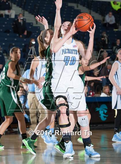 Thumbnail 3 in Freehold Township vs Colts Neck (WOBM Christmas Classic) photogallery.