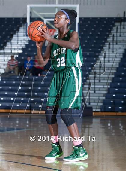 Thumbnail 2 in Freehold Township vs Colts Neck (WOBM Christmas Classic) photogallery.