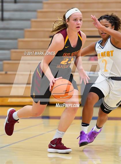 Thumbnail 2 in Gilbert vs. Clovis West (Nike Tournament of Champions) photogallery.