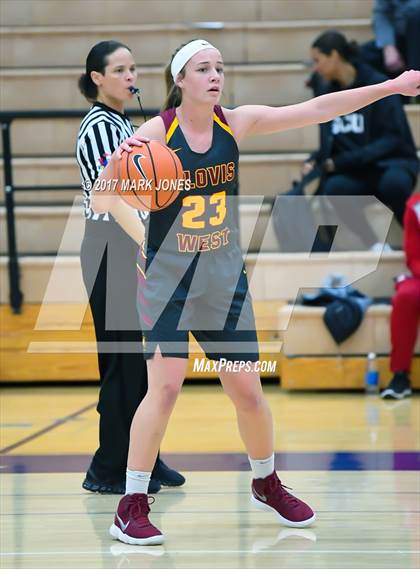 Thumbnail 3 in Gilbert vs. Clovis West (Nike Tournament of Champions) photogallery.