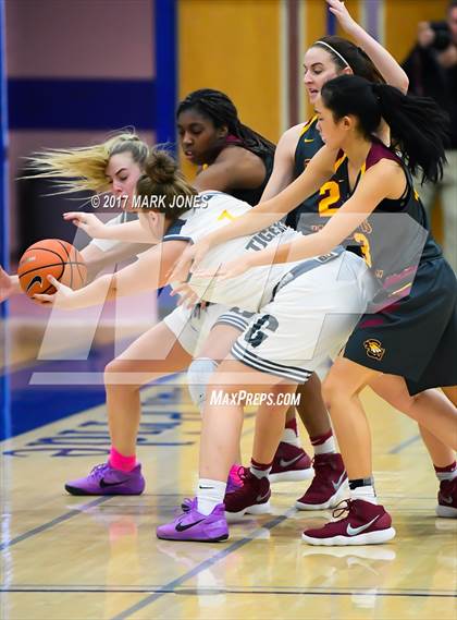 Thumbnail 2 in Gilbert vs. Clovis West (Nike Tournament of Champions) photogallery.
