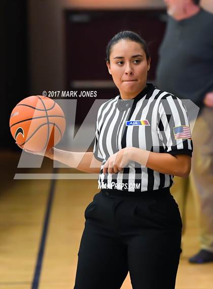 Thumbnail 3 in Gilbert vs. Clovis West (Nike Tournament of Champions) photogallery.