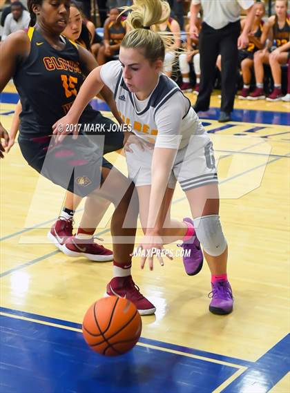 Thumbnail 3 in Gilbert vs. Clovis West (Nike Tournament of Champions) photogallery.
