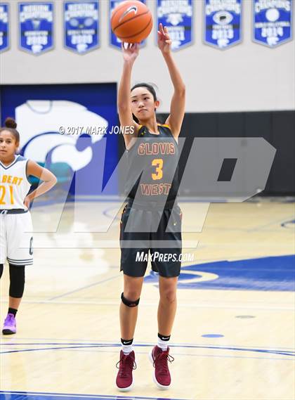 Thumbnail 1 in Gilbert vs. Clovis West (Nike Tournament of Champions) photogallery.