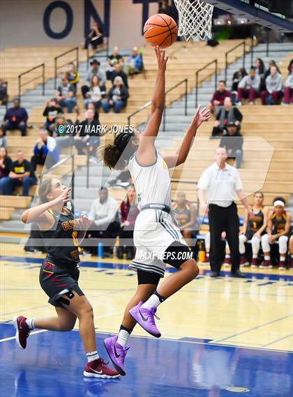 Thumbnail 1 in Gilbert vs. Clovis West (Nike Tournament of Champions) photogallery.