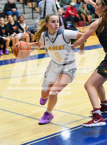 Thumbnail 1 in Gilbert vs. Clovis West (Nike Tournament of Champions) photogallery.