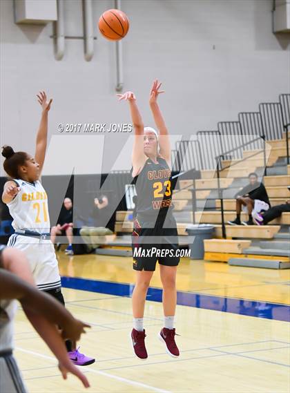 Thumbnail 2 in Gilbert vs. Clovis West (Nike Tournament of Champions) photogallery.