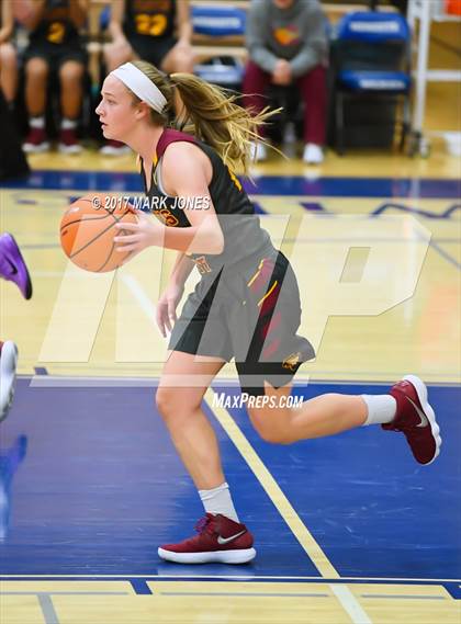 Thumbnail 1 in Gilbert vs. Clovis West (Nike Tournament of Champions) photogallery.