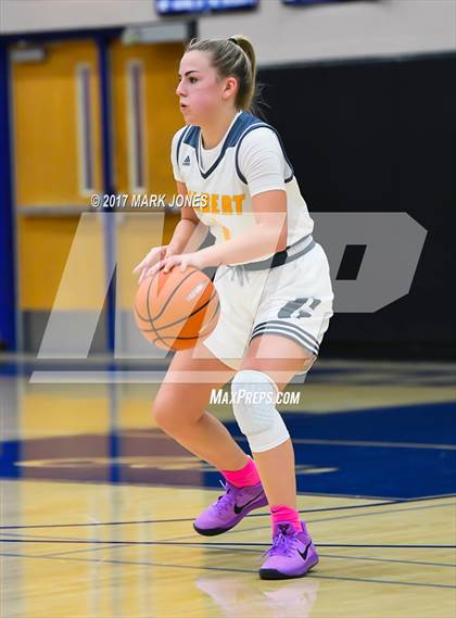 Thumbnail 2 in Gilbert vs. Clovis West (Nike Tournament of Champions) photogallery.