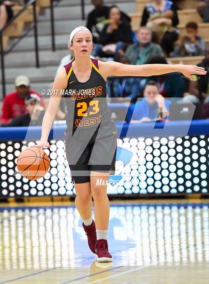Thumbnail 2 in Gilbert vs. Clovis West (Nike Tournament of Champions) photogallery.