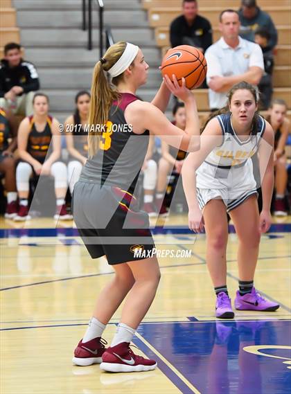 Thumbnail 3 in Gilbert vs. Clovis West (Nike Tournament of Champions) photogallery.