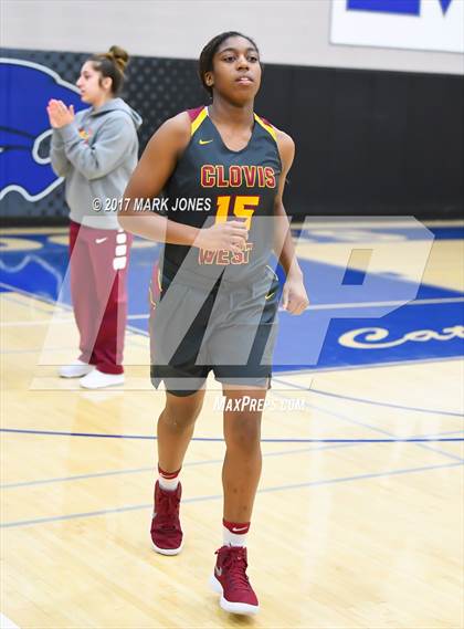 Thumbnail 1 in Gilbert vs. Clovis West (Nike Tournament of Champions) photogallery.